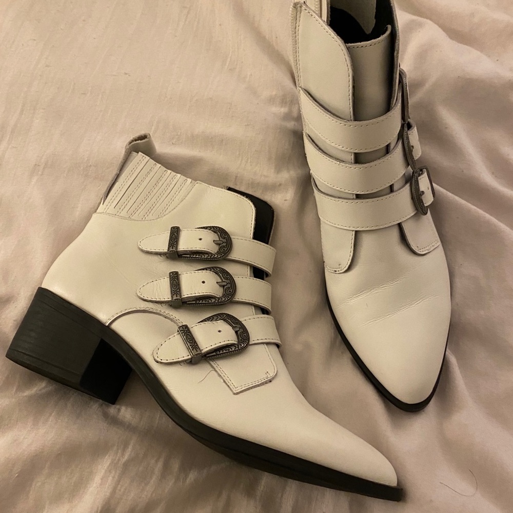 Steve Madden white buckle booties